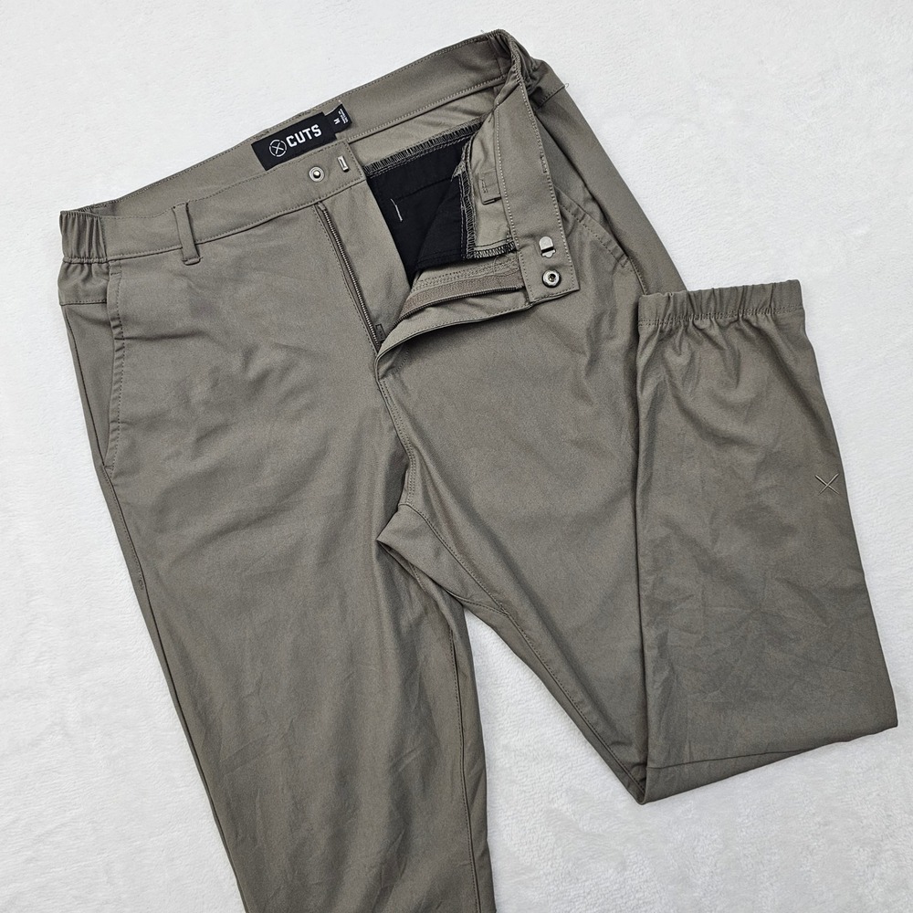 Cuts AO Jogger Mens Medium Grey Tapered Tech Performance Athleisure Minimalist